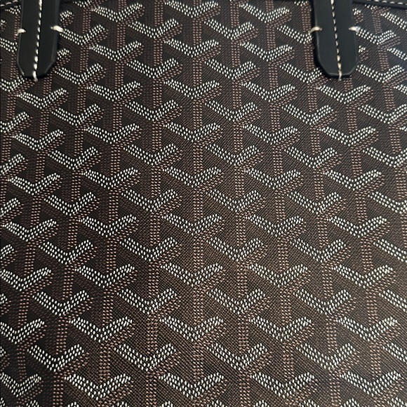 EMO GRAPHIC PATTERN TOTE -inspired by the designer brand ❤️ - Picture 2 of 8